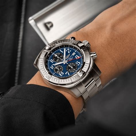 Breitling Avenger chronograph gmt 45